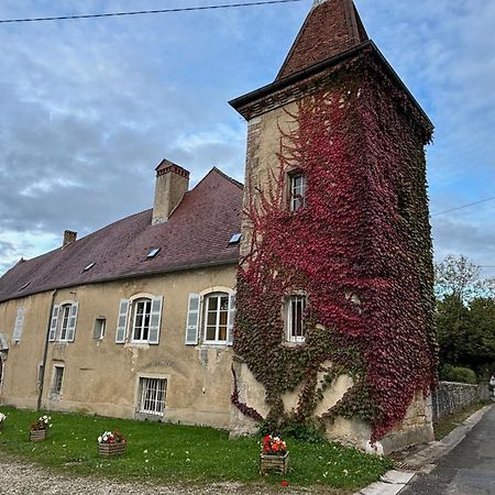 Апартаменты La Tourelle D'Aiglepierre Экстерьер фото